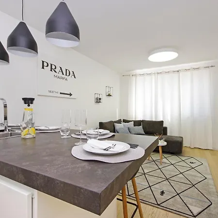 Gg Lux Apartment Makarska