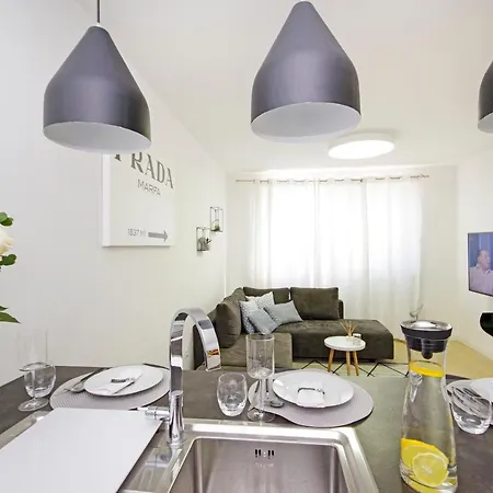 Gg Lux Apartment *